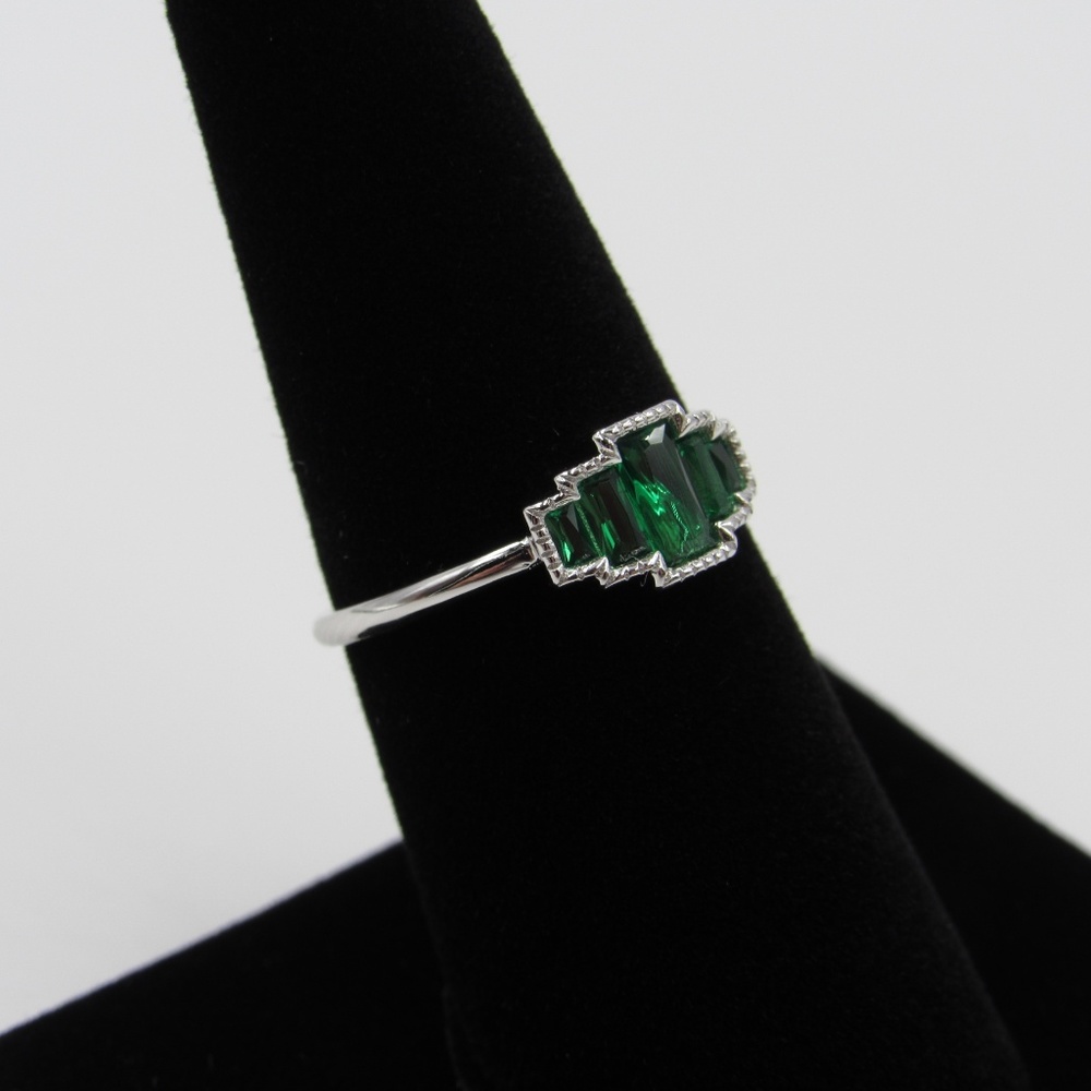 Sterling Silver Radiant Cut Green CZ Diamond Ring - Picture 3 of 5